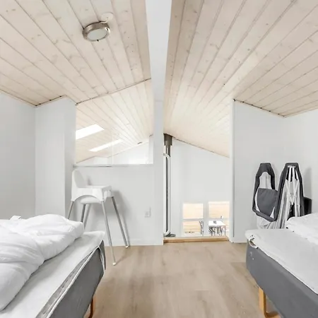 Prázdninový dům Front In Vaeggerlose With Sauna *