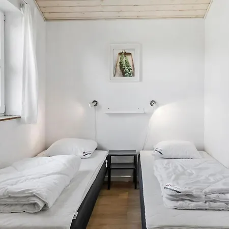 Prázdninový dům Front In Vaeggerlose With Sauna Bøtø By