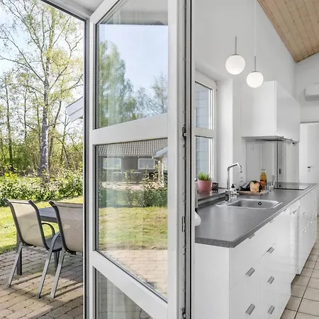 Prázdninový dům Front In Vaeggerlose With Sauna *
